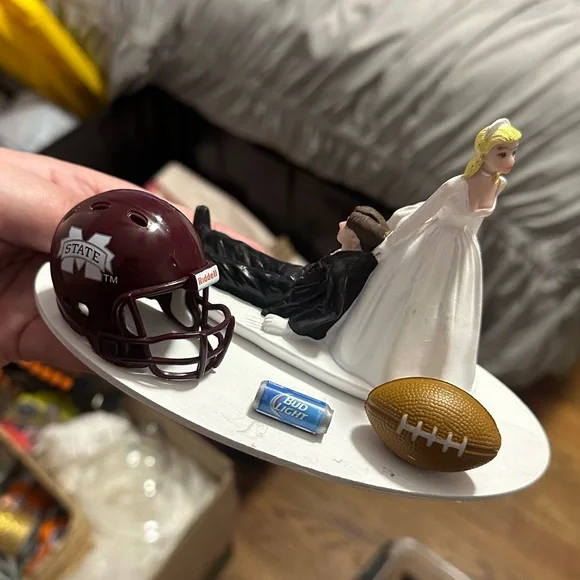 Mississippi State Wedding Cake Topper - Picture 6 of 7